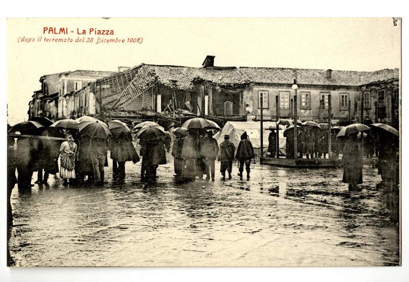 A2P27-b_1.jpg - PALMI - La Piazza (dopo il terremoto del 28 Dicembre 1908)