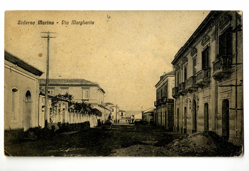 A2P28-f_1.jpg - Siderno Marina - Via Margherita