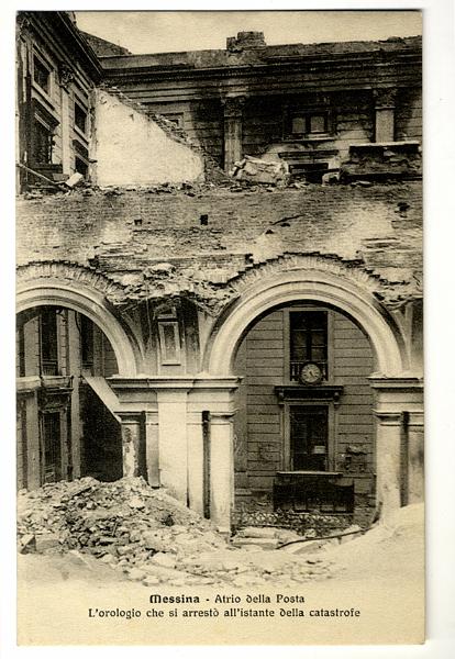A3P15-e_1.jpg - Messina - Atrio della Posta - L'orologio che si arrestò all'istante della catastrofe