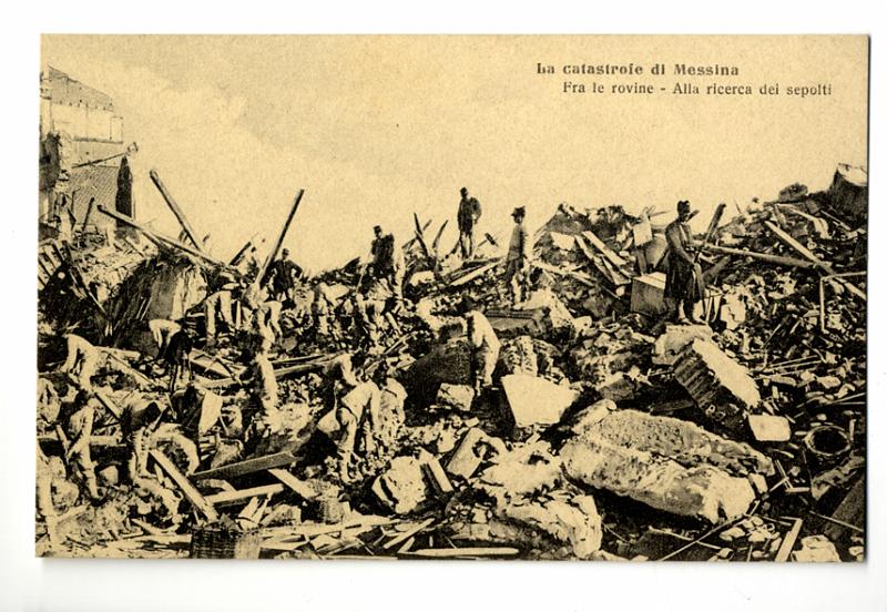 A3P18-b_1.jpg - La catastrofe di Messina - Fra le rovine - Alla ricerca dei sepolti