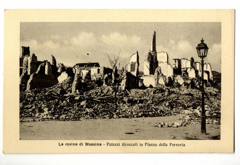 A3P22-f_1.jpg - Le rovine del Messina - Palazzi diroccati in Piazza della Ferrovia