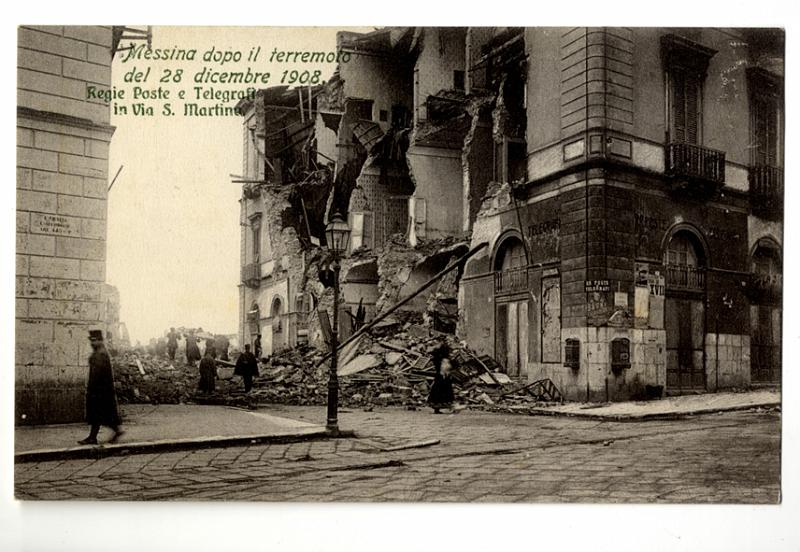 A3P26-e_1.jpg - Messina dopo il terremoto del 28 dicembre 1908. Regie Poste e Telegrafi in Via S. Martino