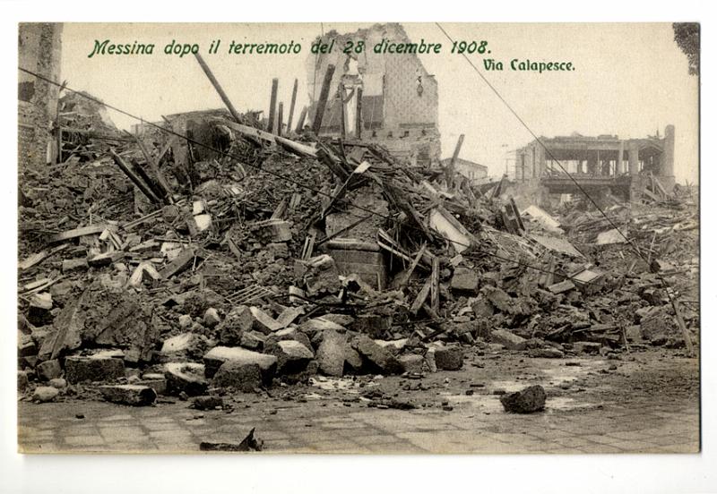 A3P27-a_1.jpg - Messina dopo il terremoto del 28 dicembre 1908. Via Calapesce.