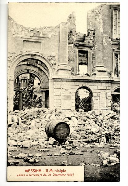 A3P31-f_1.jpg - MESSINA - Il Municipio (dopo il terremoto del 28 Dicembre 1908)