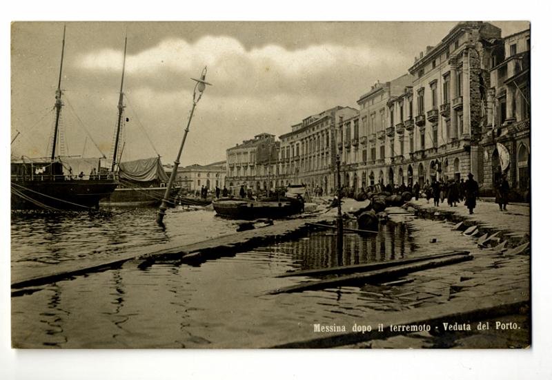 A3P40-e_1.jpg - Messina dopo il terremoto - Veduta del Porto.