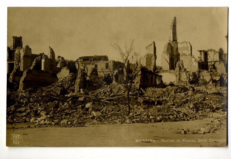 A3P46-a_1.jpg - MESSINA  - Rovine in Piazza della Ferrovia - VAT 827