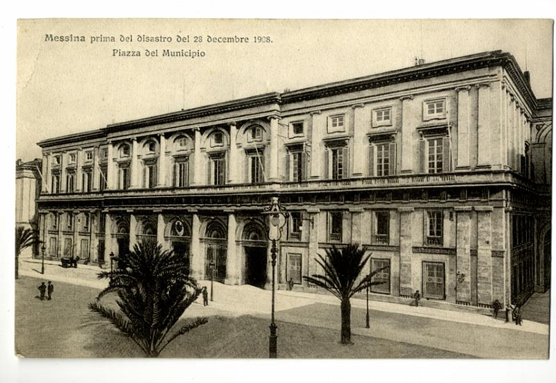 A3P1-f_1.jpg - Messina prima del disastro del 28 decembre 1908. Piazza del Municipio