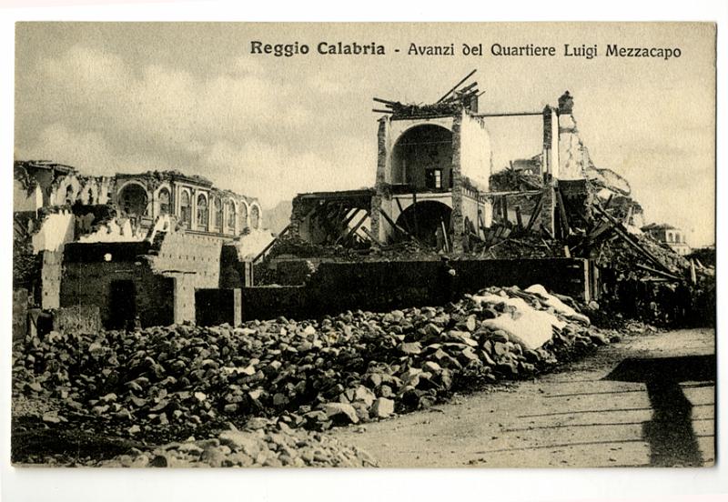 A2P13-b_1.jpg - Reggio Calabria - Avanzi del Quartiere Luigi Mezzacapo