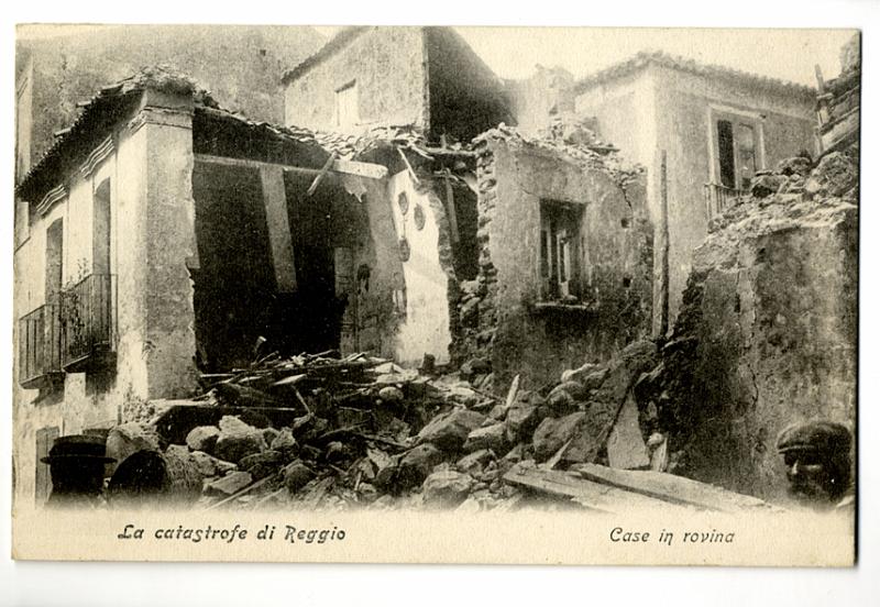 A2P13-f_1.jpg - La catastrofe di Reggio - Case in rovina