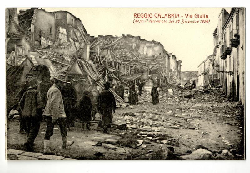 A2P18-c_1.jpg - REGGIO CALABRIA - Via Giulia (dopo il terremoto del 28 Dicembre 1908)